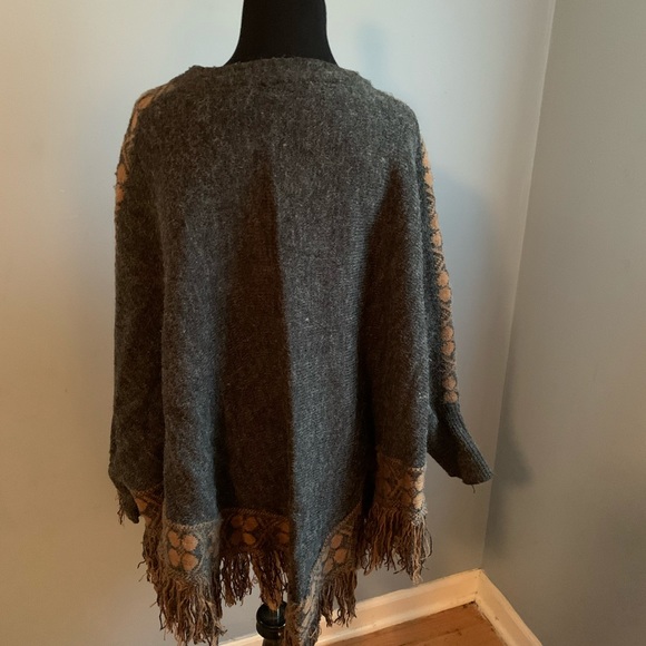 Sweater - Picture 2 of 3